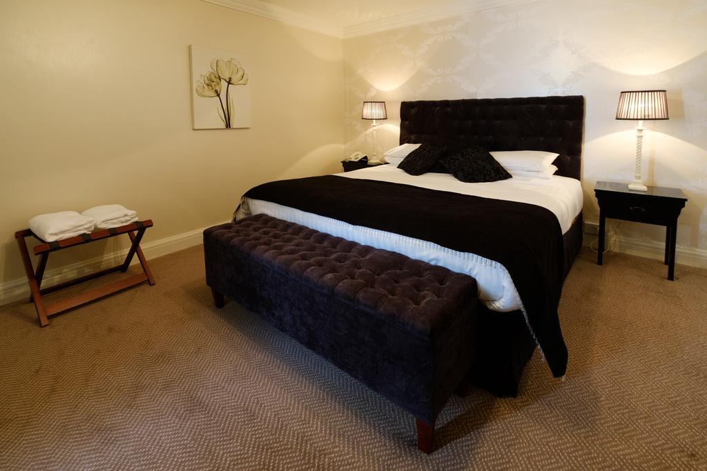 Dooly'S Hotel Birr Extérieur photo